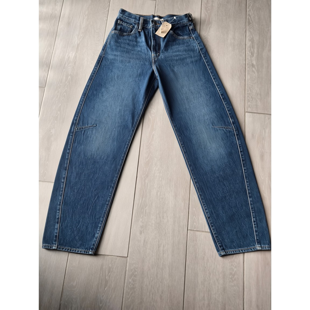 Levi's Cinch Barrel Jeans High Rise Color: Dark Wash Size: 25 x 31 (Size 2/ XS) - Picture 3 of 9